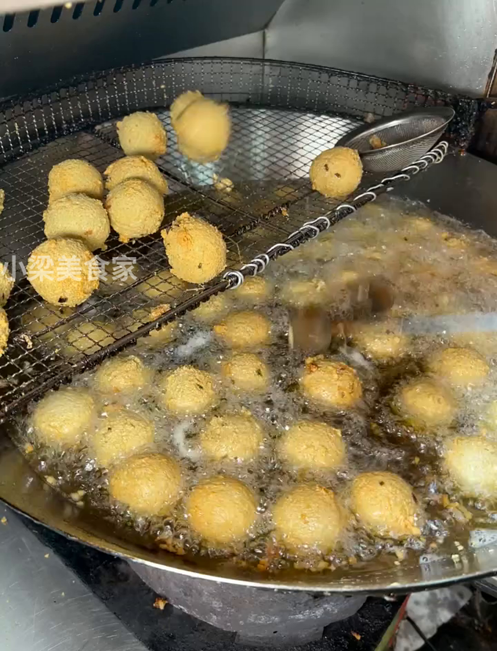 贵州特色小吃豆腐圆子,喜欢的朋友举个手!