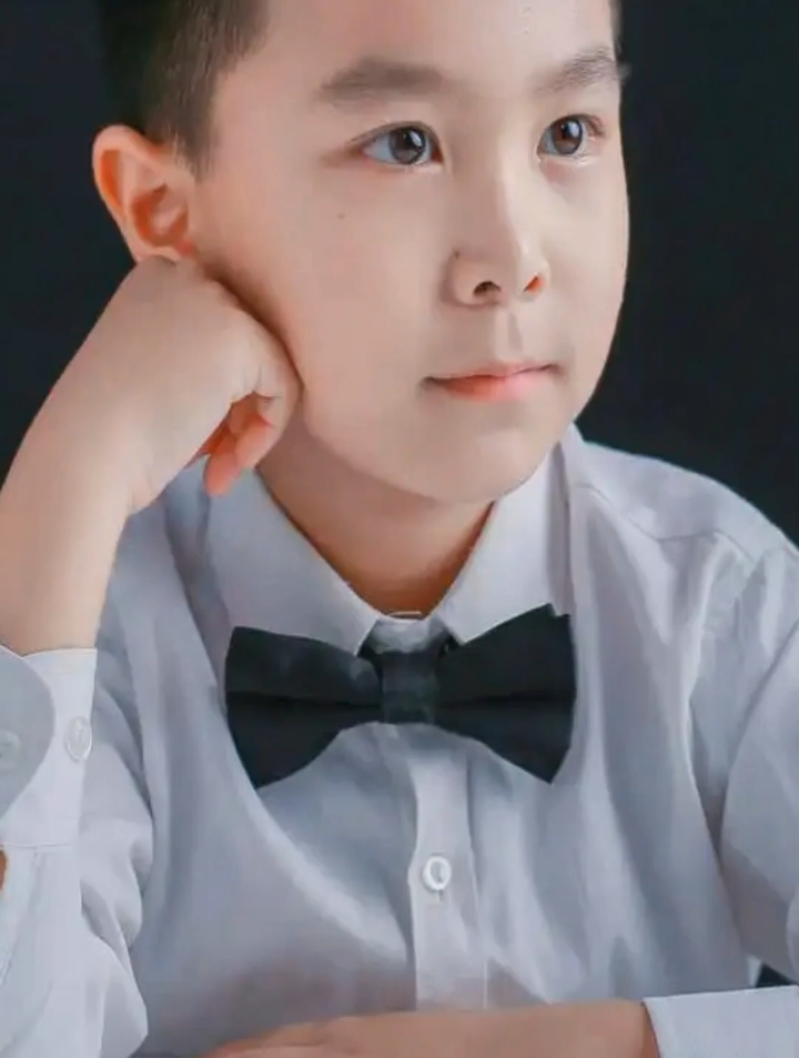 神童王恒屹诗词储备量惊人,面对主持人提问,表现惊呆了众人!