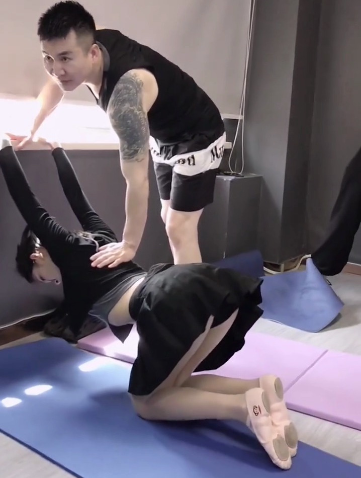 舞蹈柔韧之开肩94-度小视