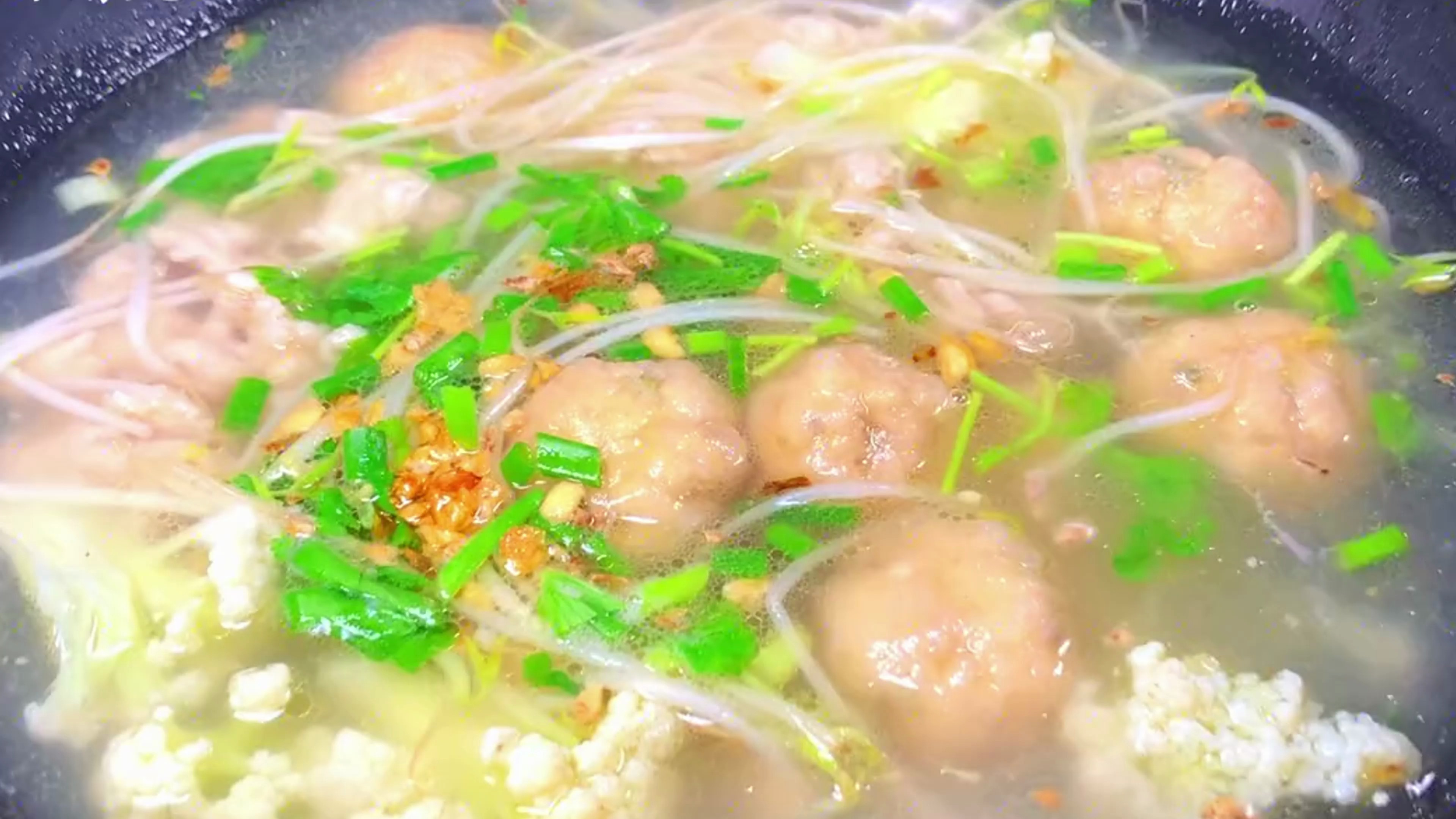 福建莆田特色美食“莆田炝肉”详细做法,肉片滑嫩,汤鲜味美