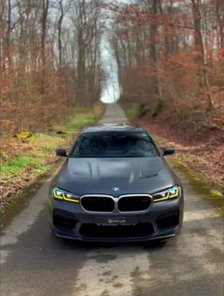 宝马m4 csl和宝马m5 cs谁更靓?-度小视