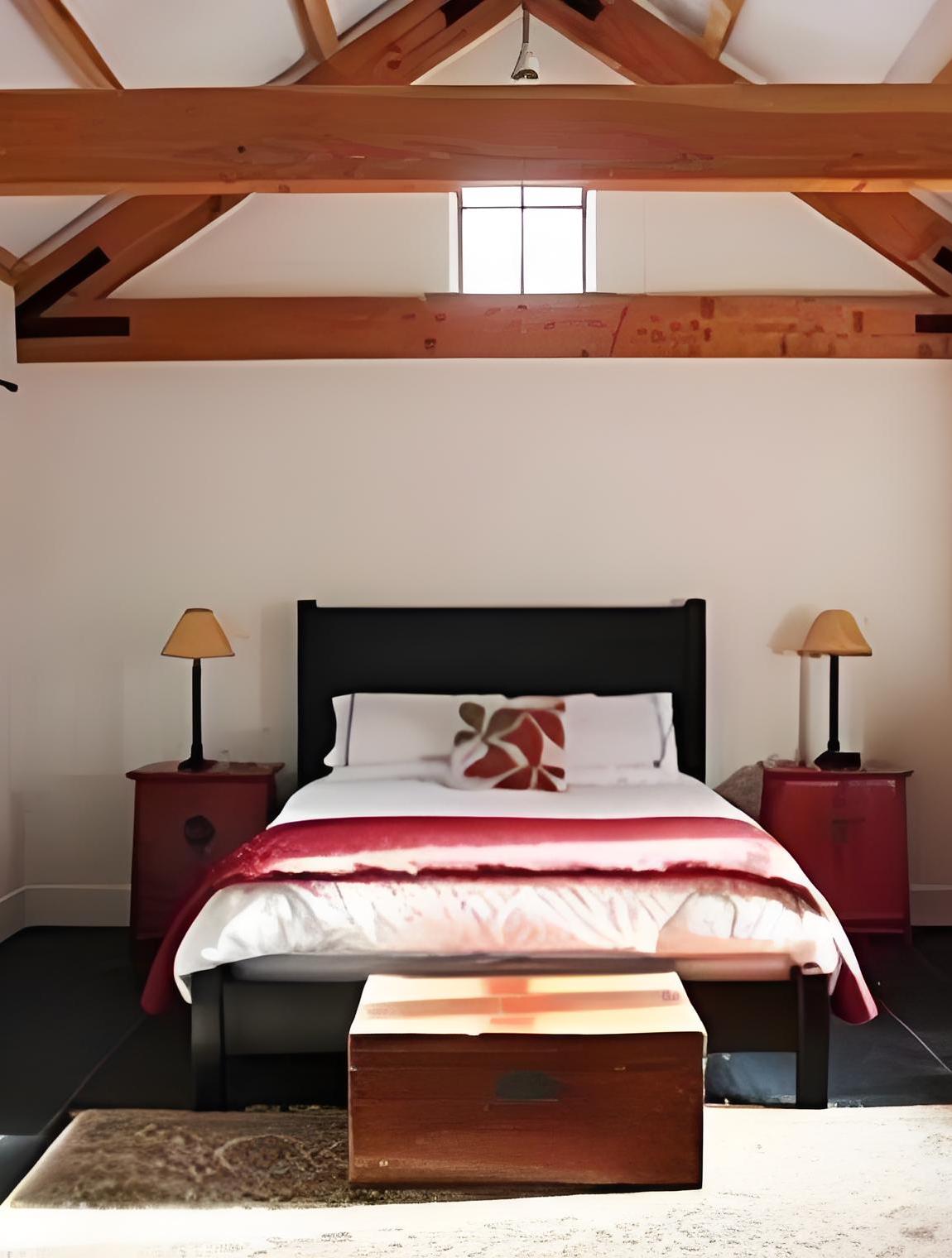 横梁压床怎么办?床的上方有横梁有什么解决办法?