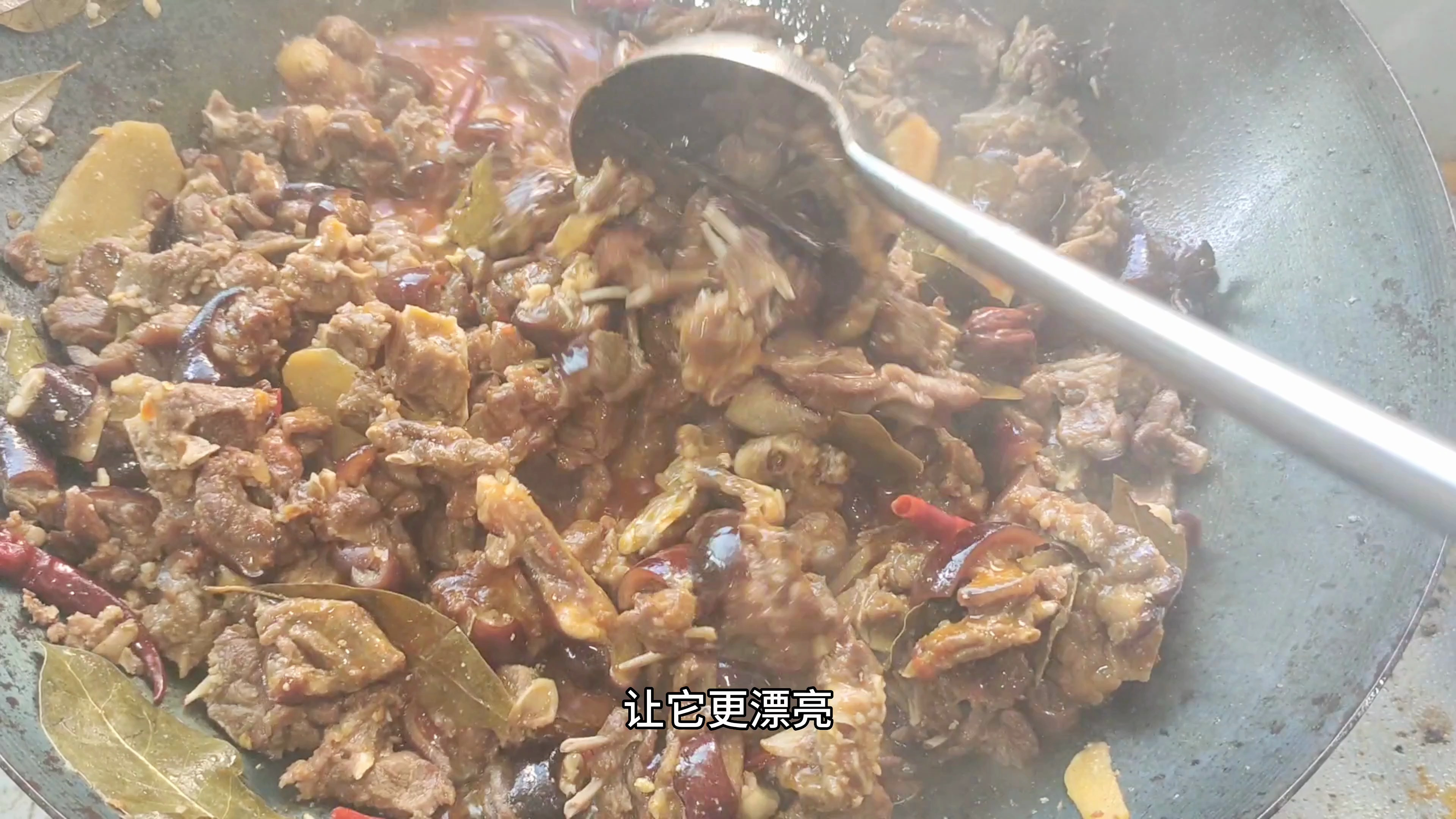 准备到玉林狗肉节了,狗肉你喜欢吃白灼还是干锅还是水煮呢?