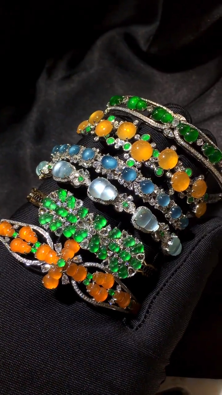 哪一款是你的最爱?翡翠五彩手镯