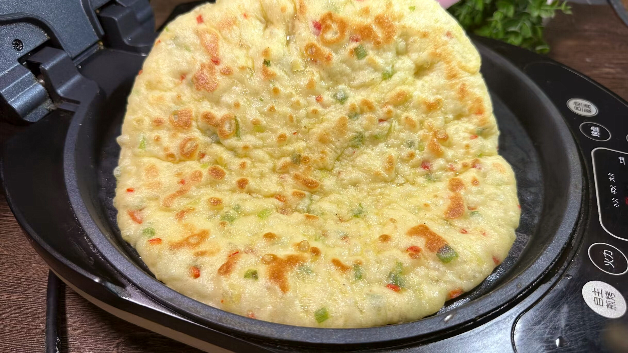 今天才知道,这才是葱花饼最好吃的做法,葱香味十足,放凉也不硬