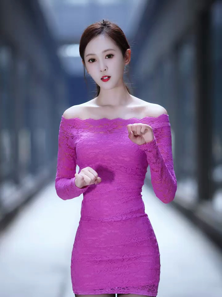 性感美女 展示完美身材 极致诱惑