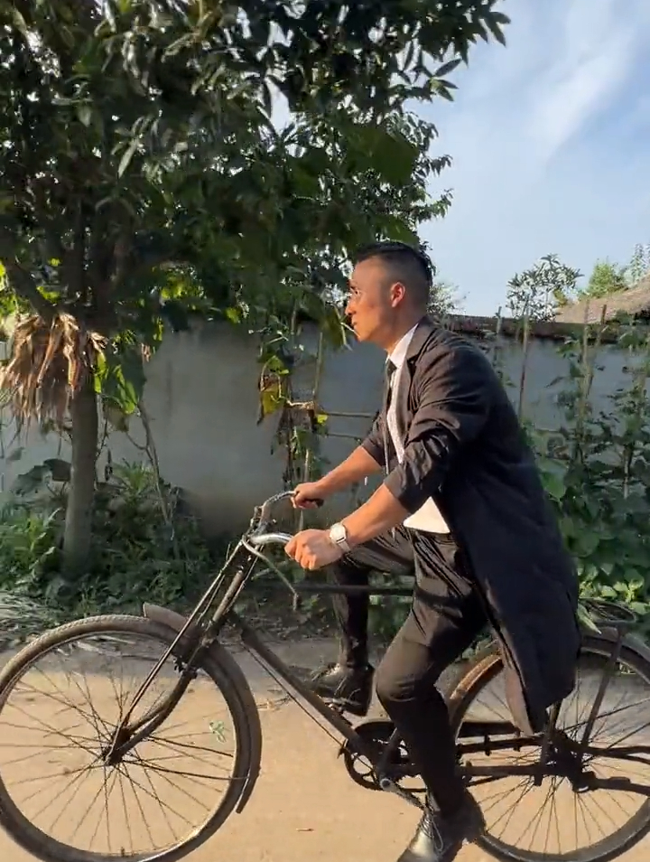 这二八大杠承载了多少人的回忆,骑过的人都不年轻了-度小视