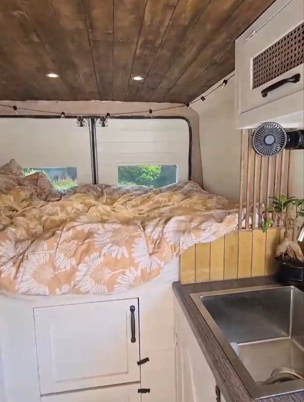 房车 房车改装 自改房车 vanlife