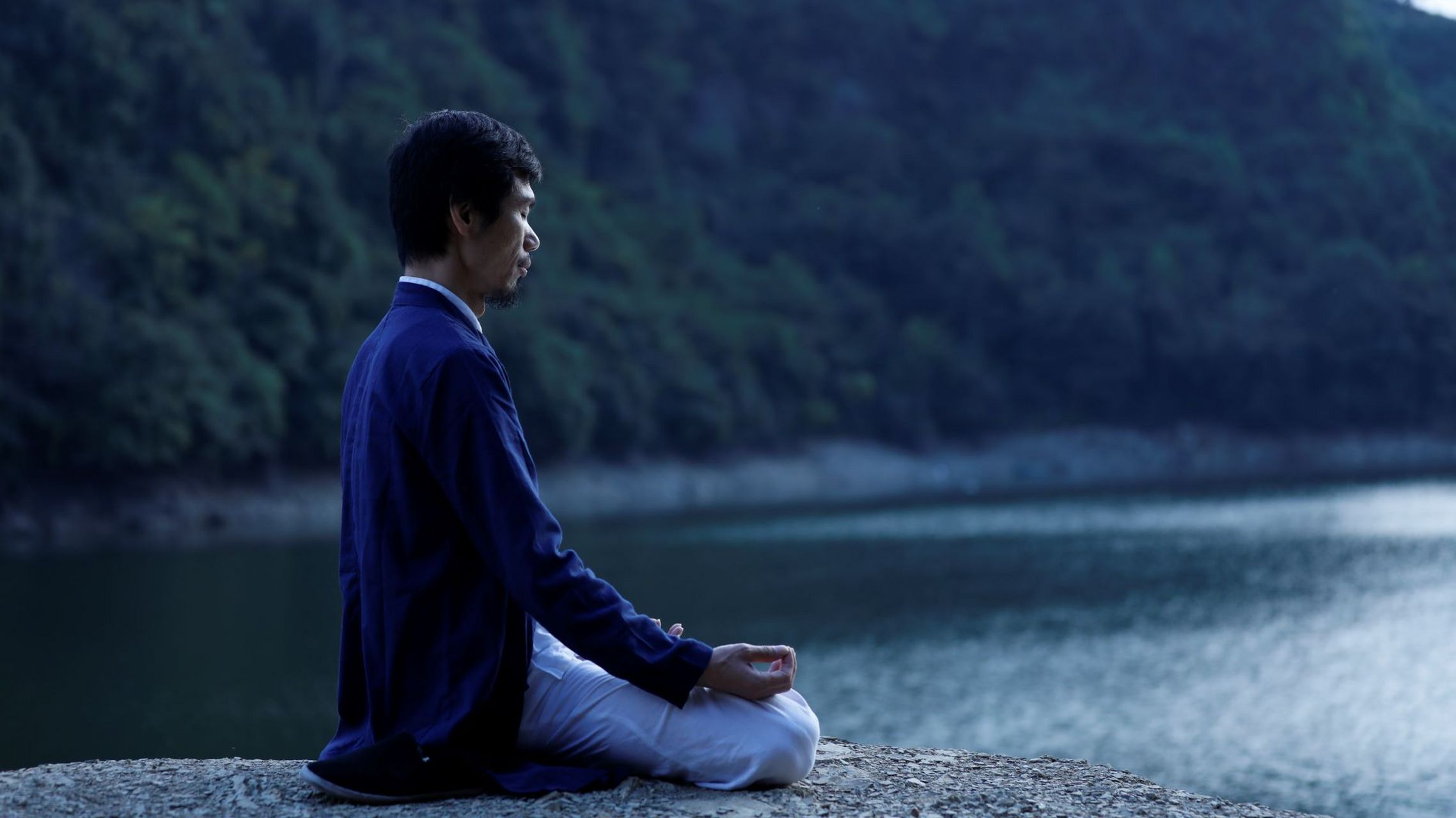 打坐# 打坐练习的过程中对于"求静"和"求定",可能很多人都认为是也换