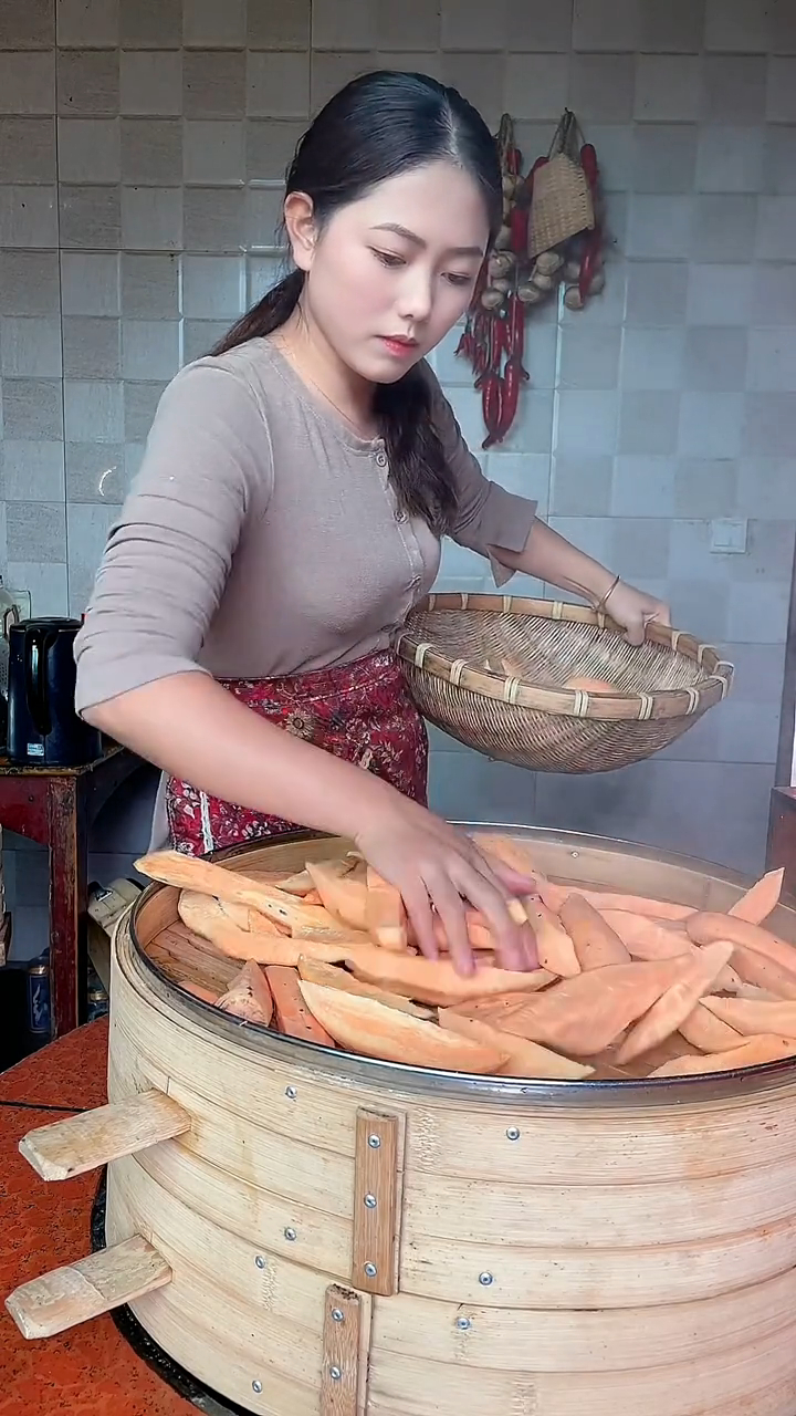 娶一个农村媳妇下班回家看到一幕应了一句话娶妻娶贤