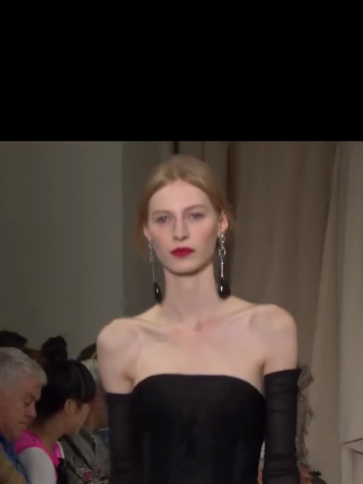 来看看小仙女们走秀精彩瞬间欧美范美女模特t台走秀