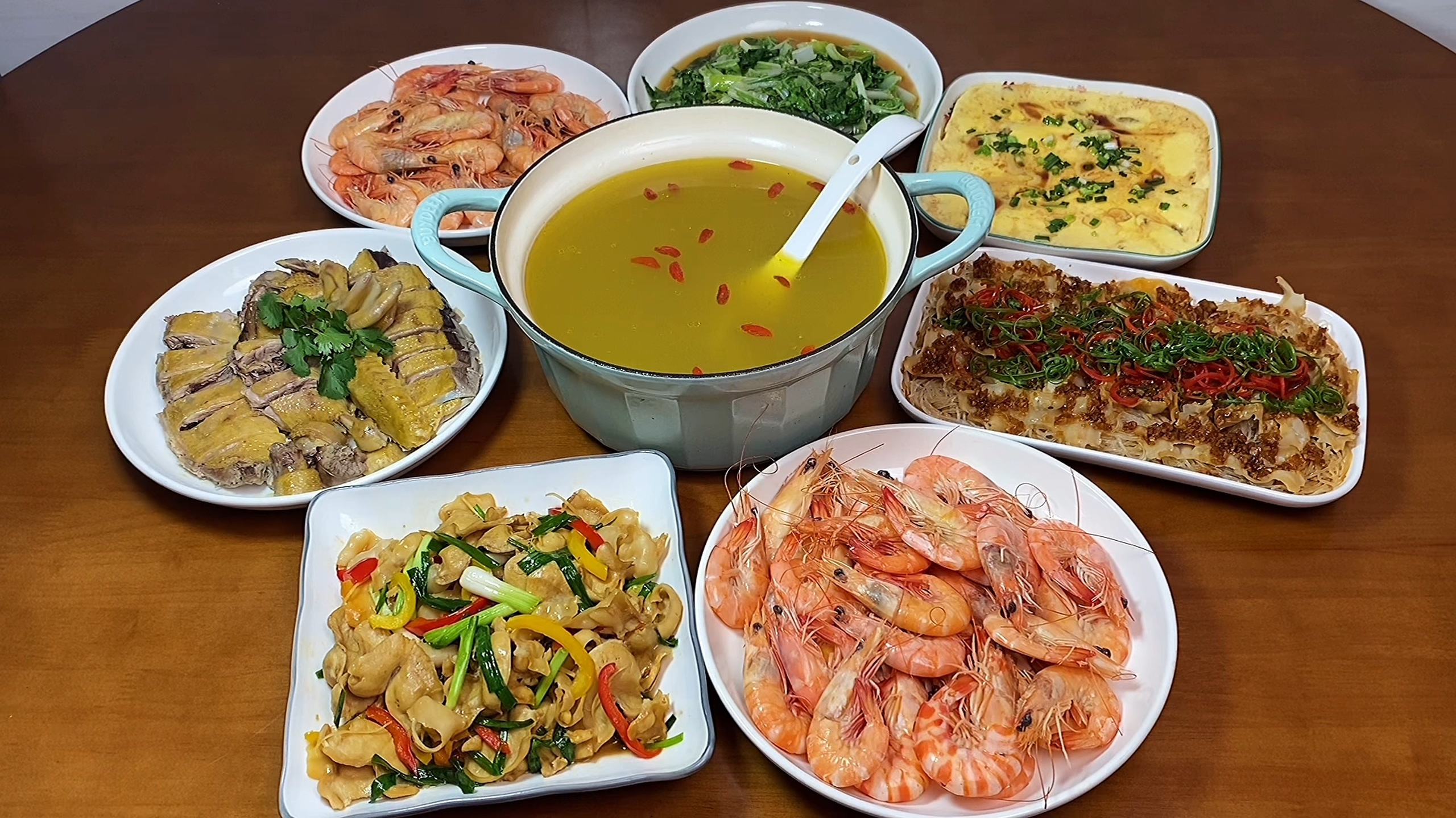 同学过来玩,郑先生买一个大大的象拔蚌,一蚌3吃鲜嫩又爽口