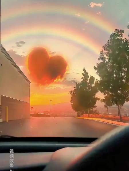当双彩虹与爱心相连,这么罕见美丽浪漫的一幕,治愈系风景-度小视