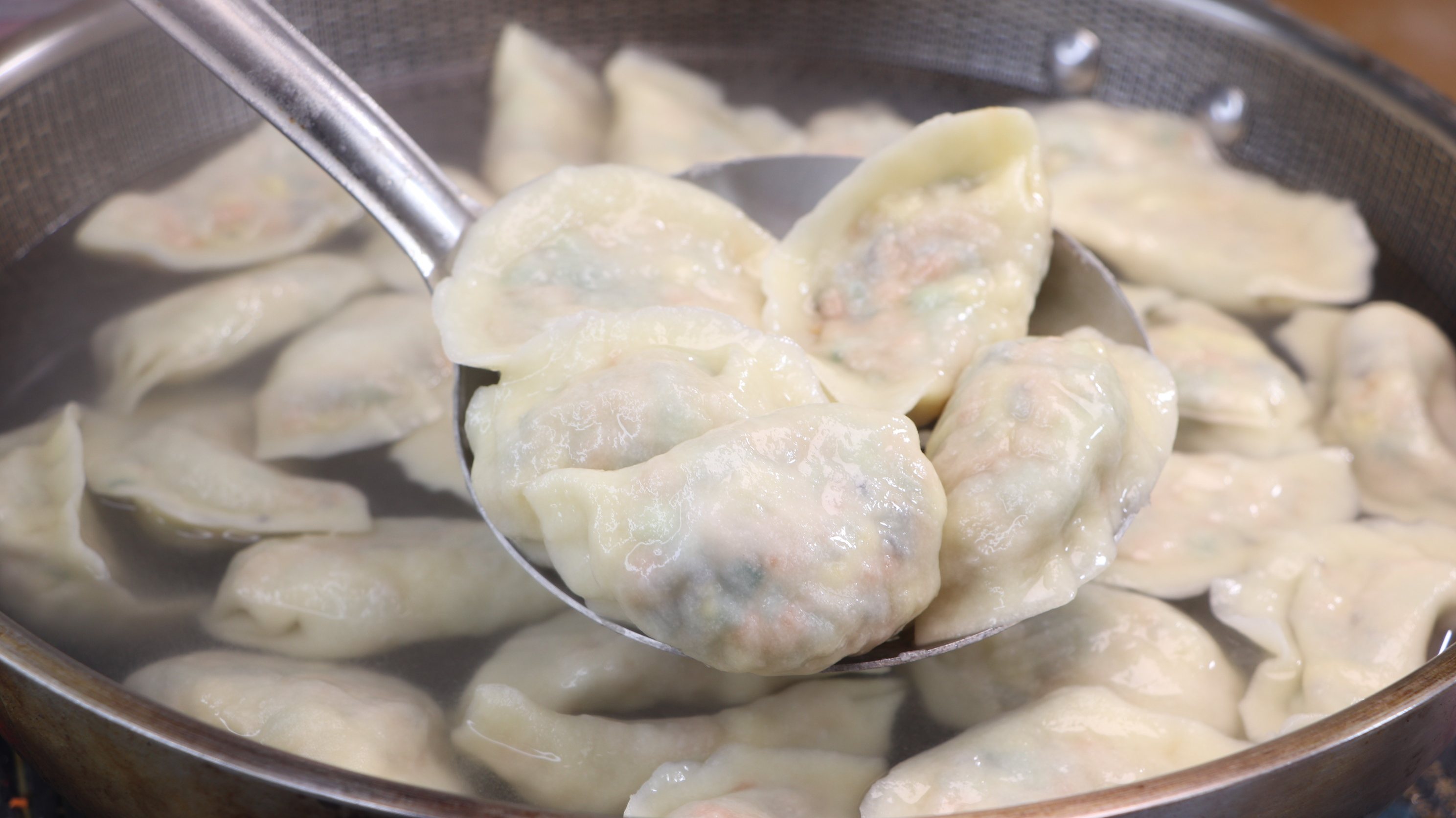 过年了,素馅饺子这样调馅真好吃,既实惠又营养,比大鱼大肉还香