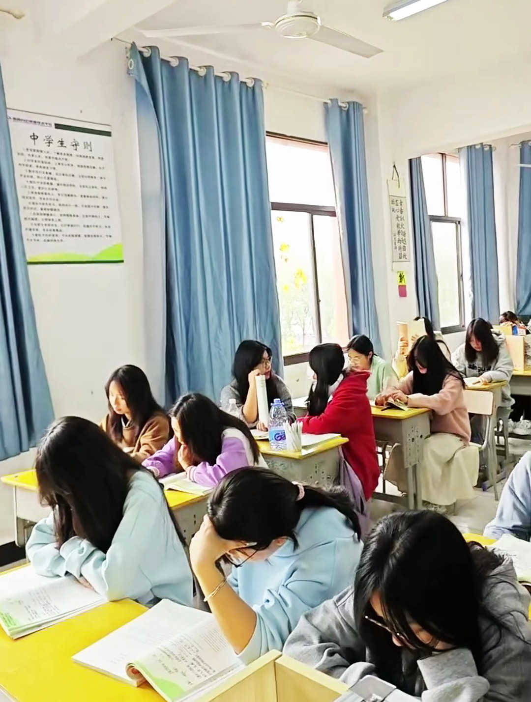 南昌轨道学校早读实拍这是我想要的晨读自习结局亮啦