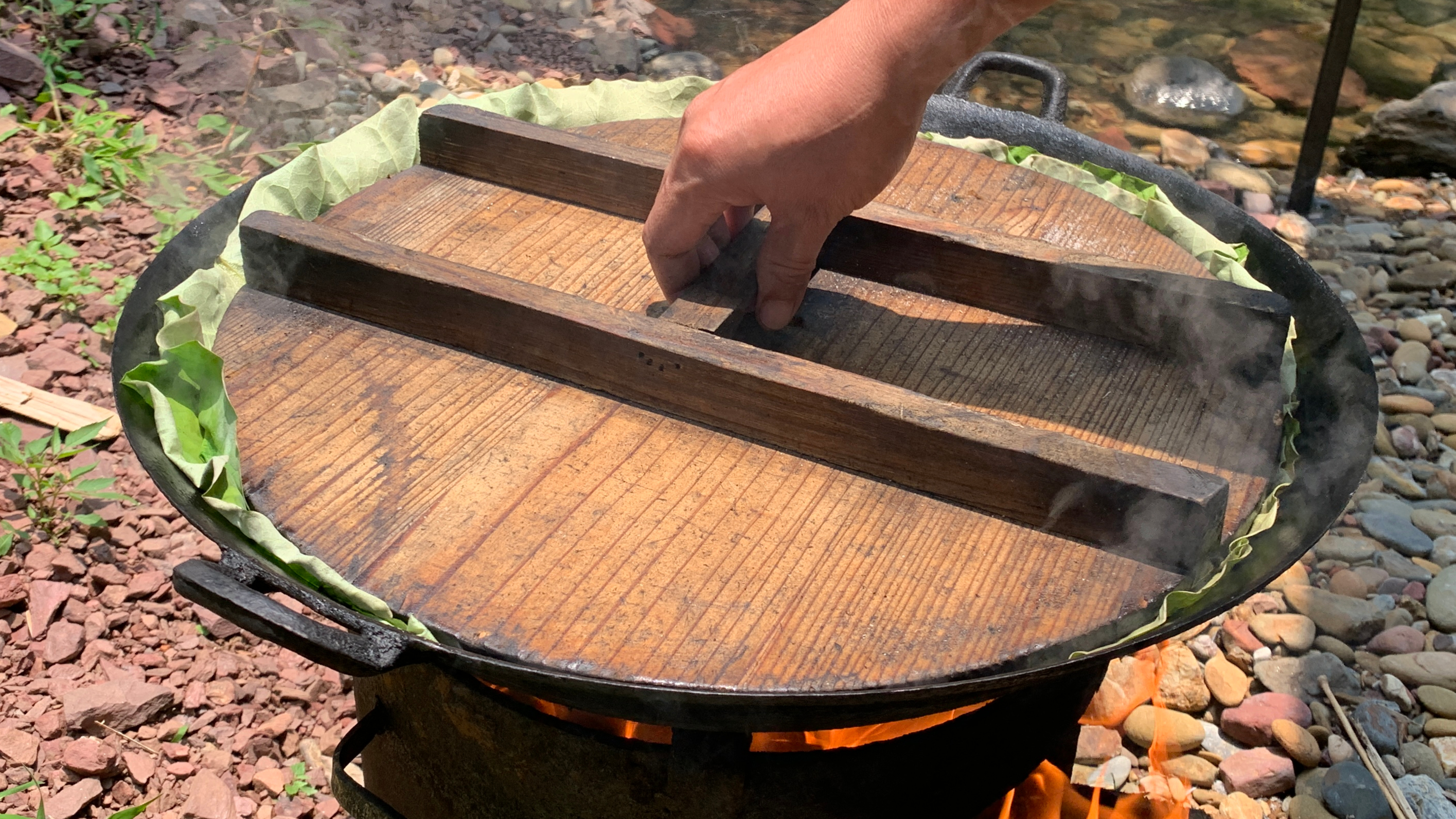 在农村,论吃老鹅我就服这个吃法,出锅那一刻,看着流口水了!