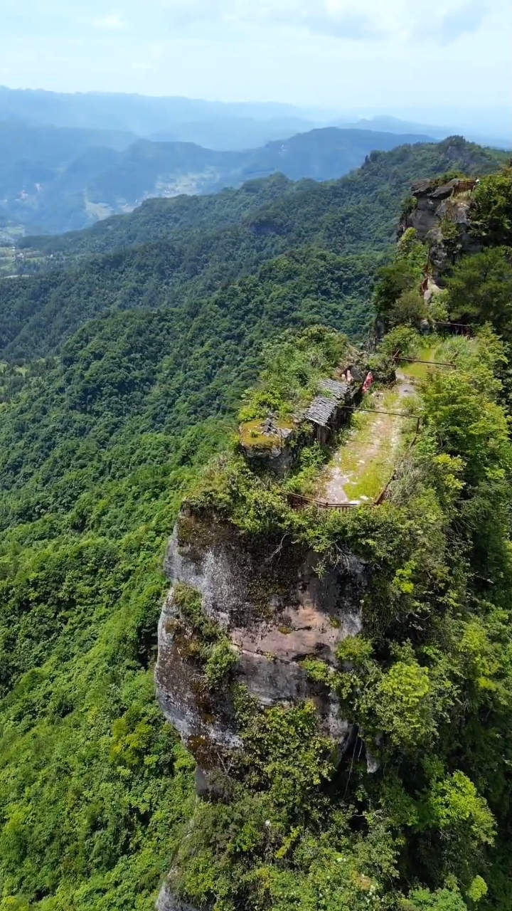 石柱龙骨寨,曾经的土匪窝,现在的旅游胜地-度小视