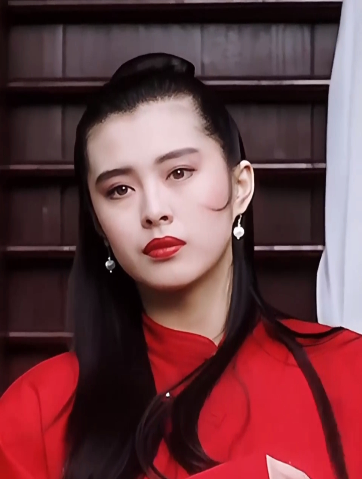 王祖贤,这么红的嘴唇祖贤姐姐依然可以轻松驾驭!-度小视