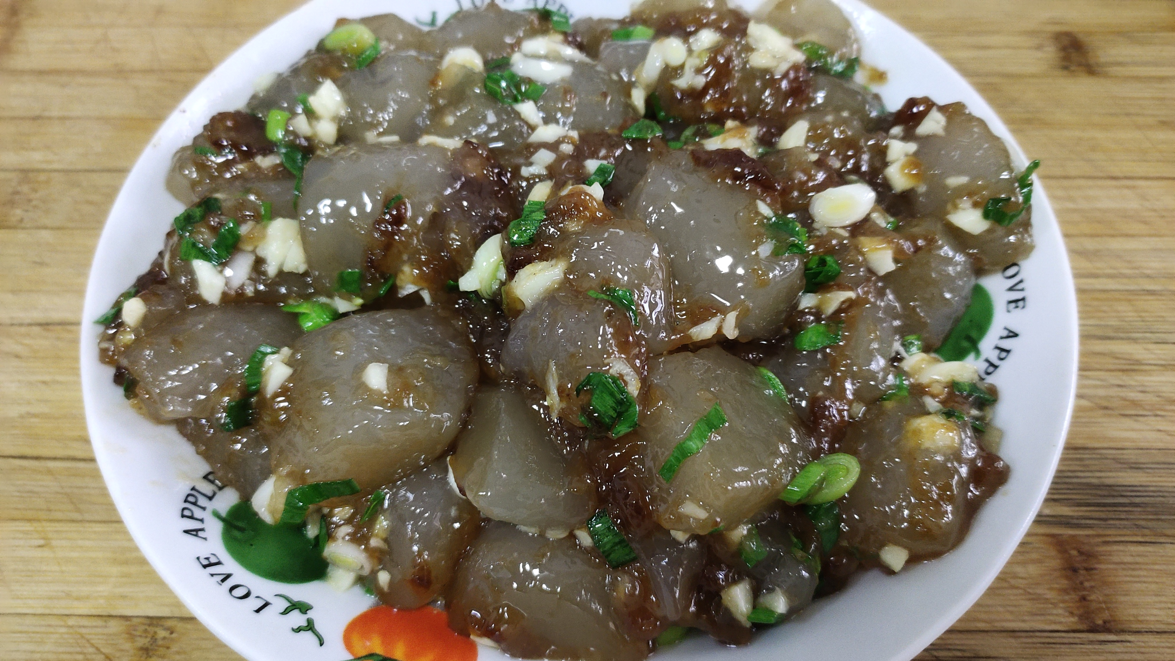 1碗淀粉5碗水做凉粉,有技巧无难度,筋道爽滑,凉拌炒着都好吃