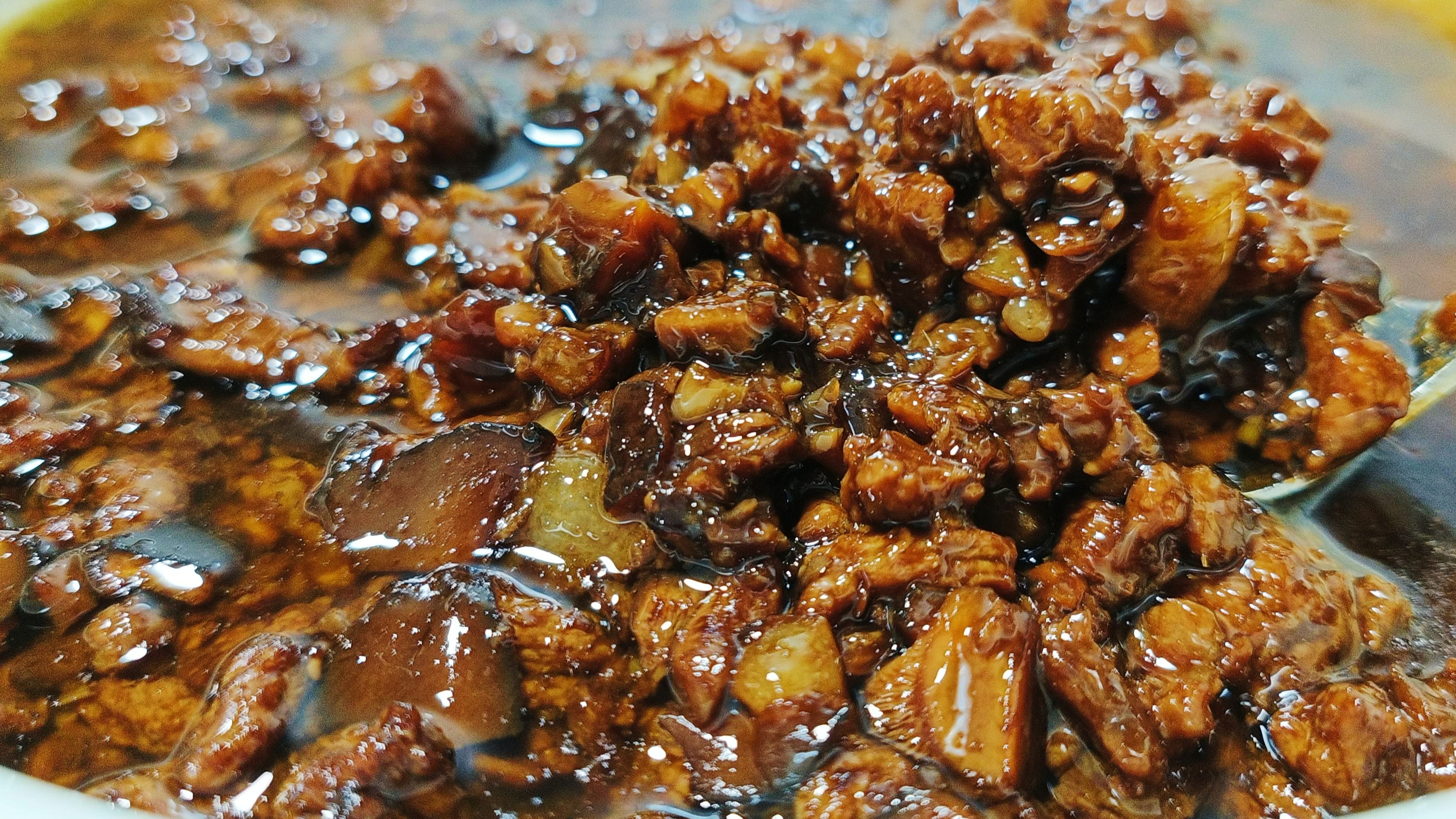 炸酱的做法,油,肉,酱彻底融合,拌饭拌面都好吃,真香