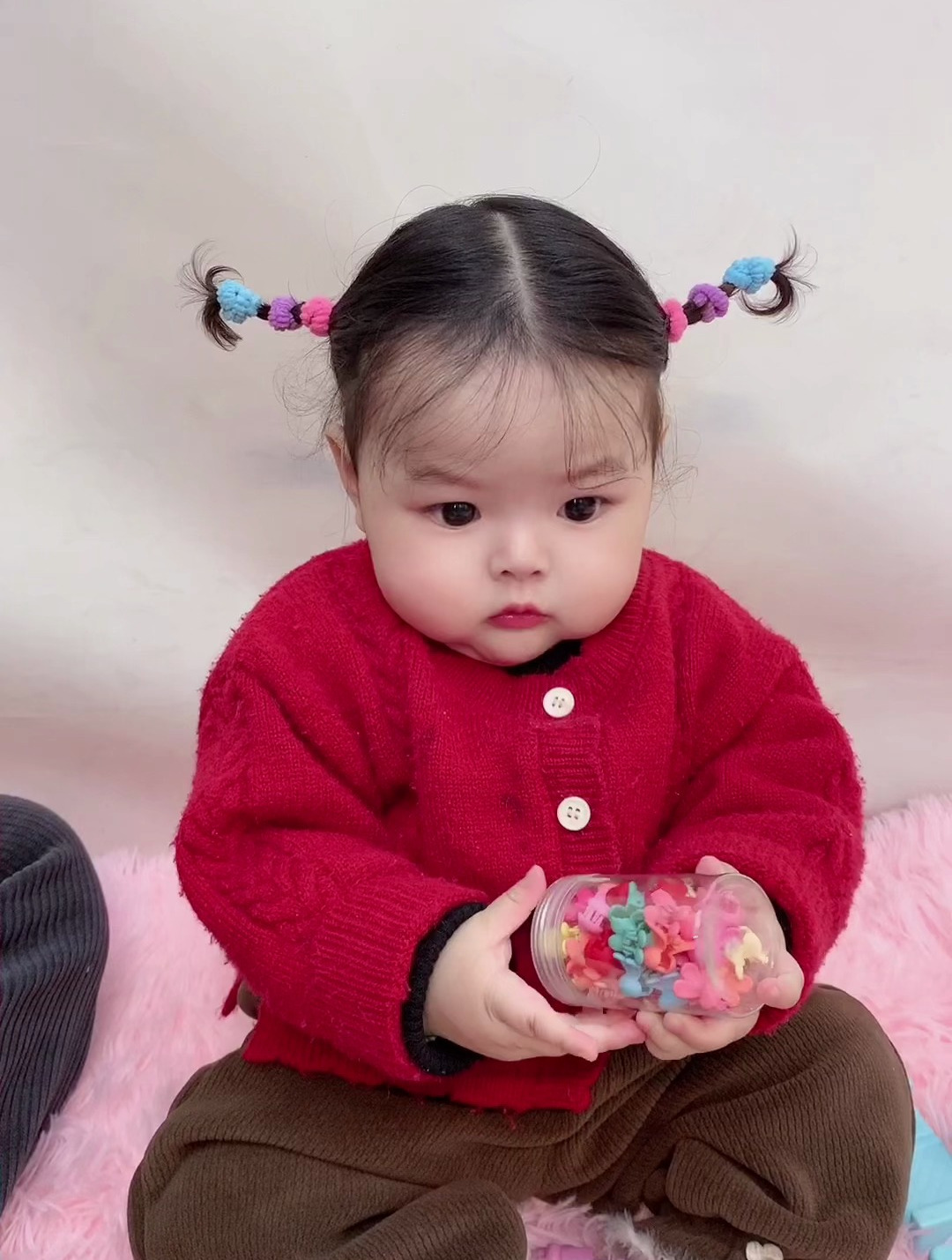 萌娃可爱发型简单清爽 女宝春节发型推荐