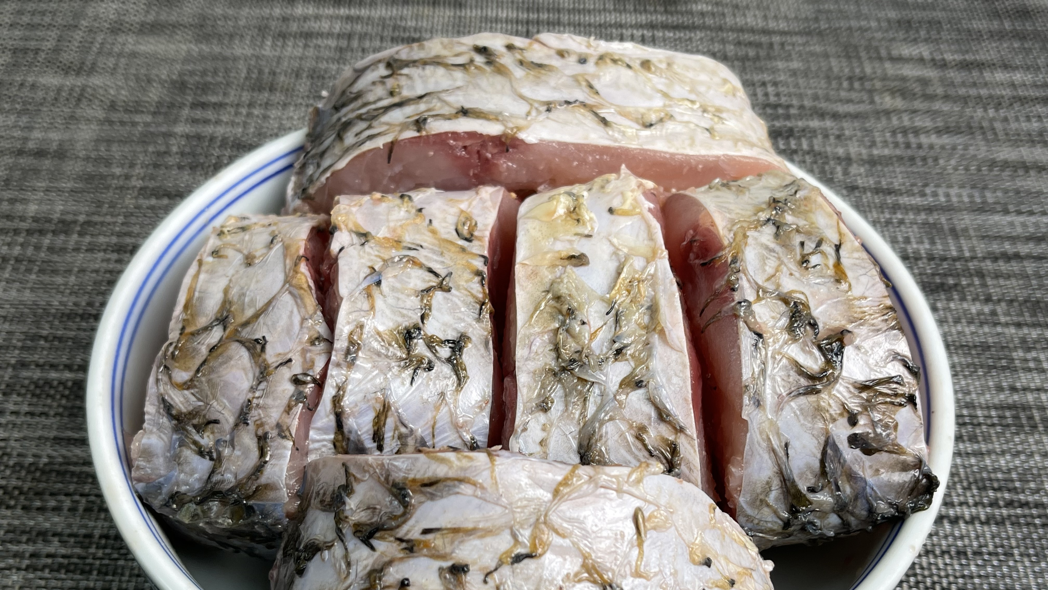过年了要多吃鱼,教你老做法,用料简单香味十足,上桌全家都爱吃