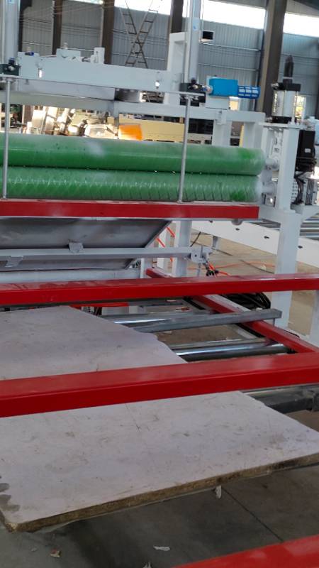 镀锌钢板卷材pvc覆膜机自动裁板自动断膜高分子膜免涂胶热烫机