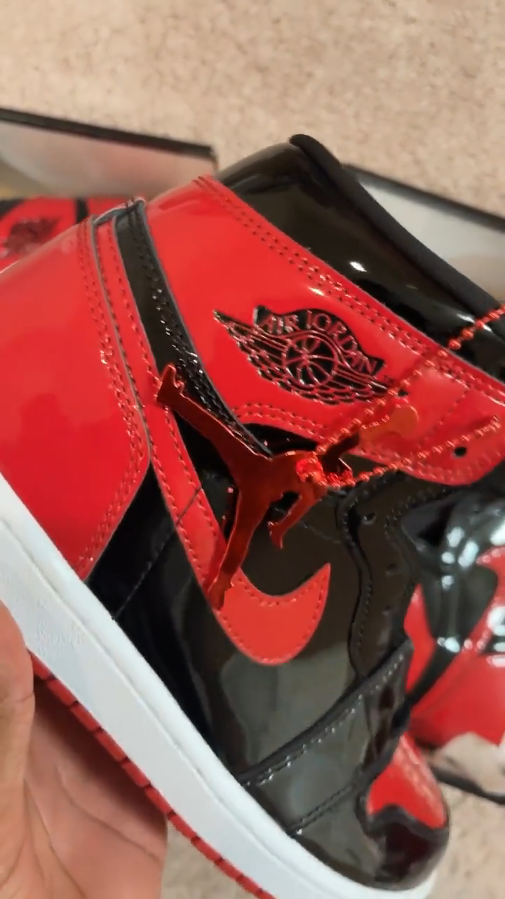 aj1黑红漆皮禁穿本月来袭