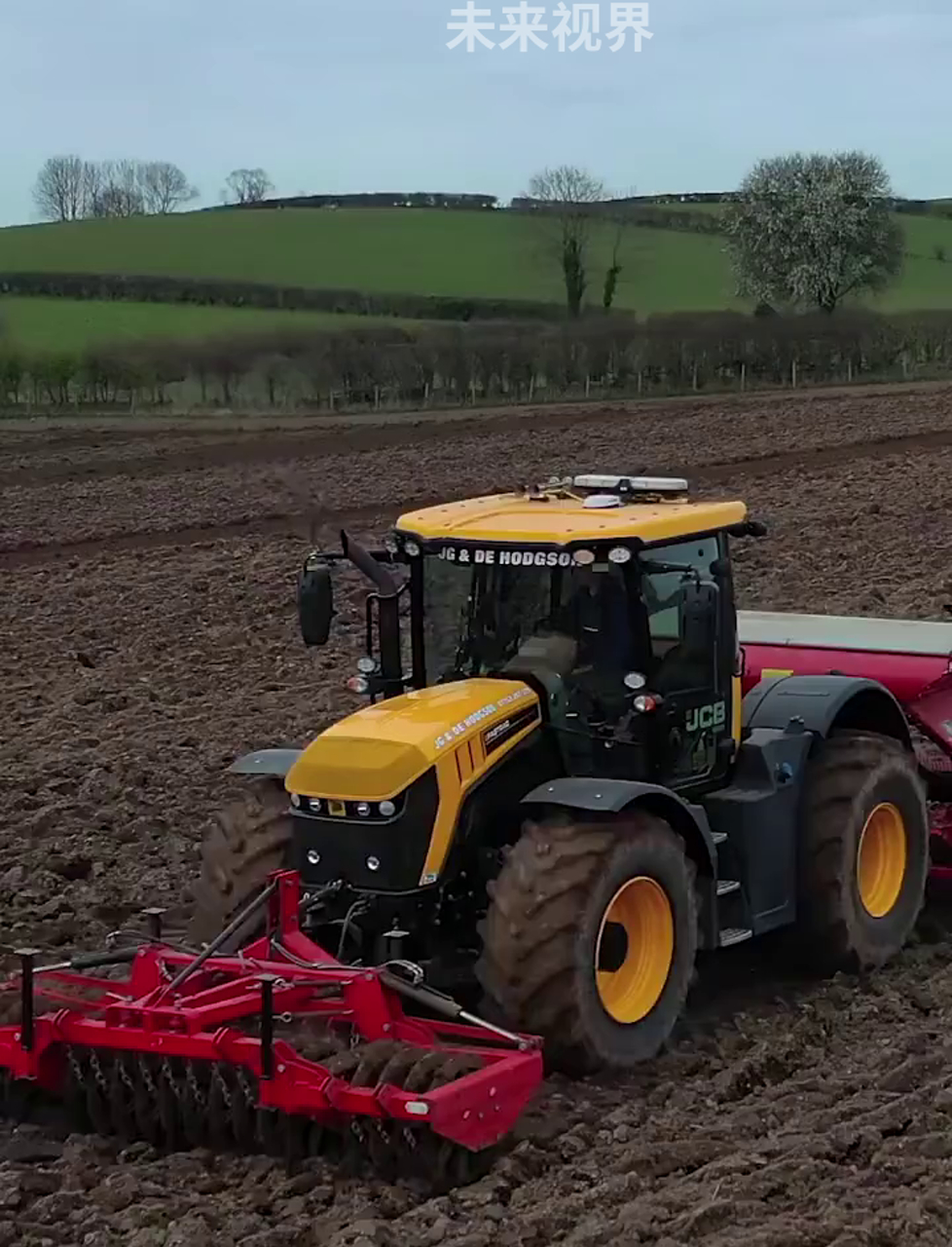 上得了高速,下得了田地,杰西博jcb全能拖拉机