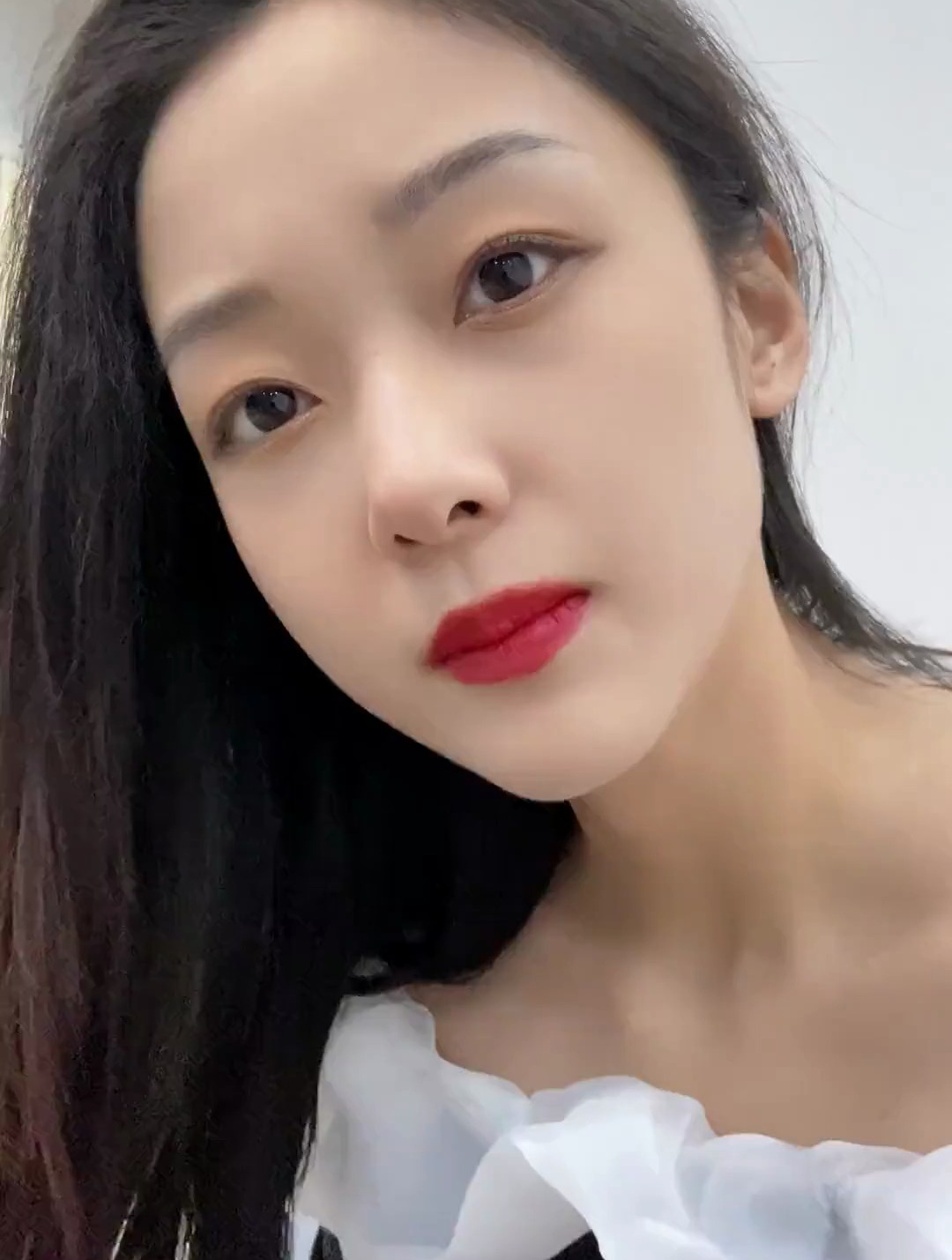 小夏这跟谁学的查我手机呢?女人的第六感也太可怕了……-度小视