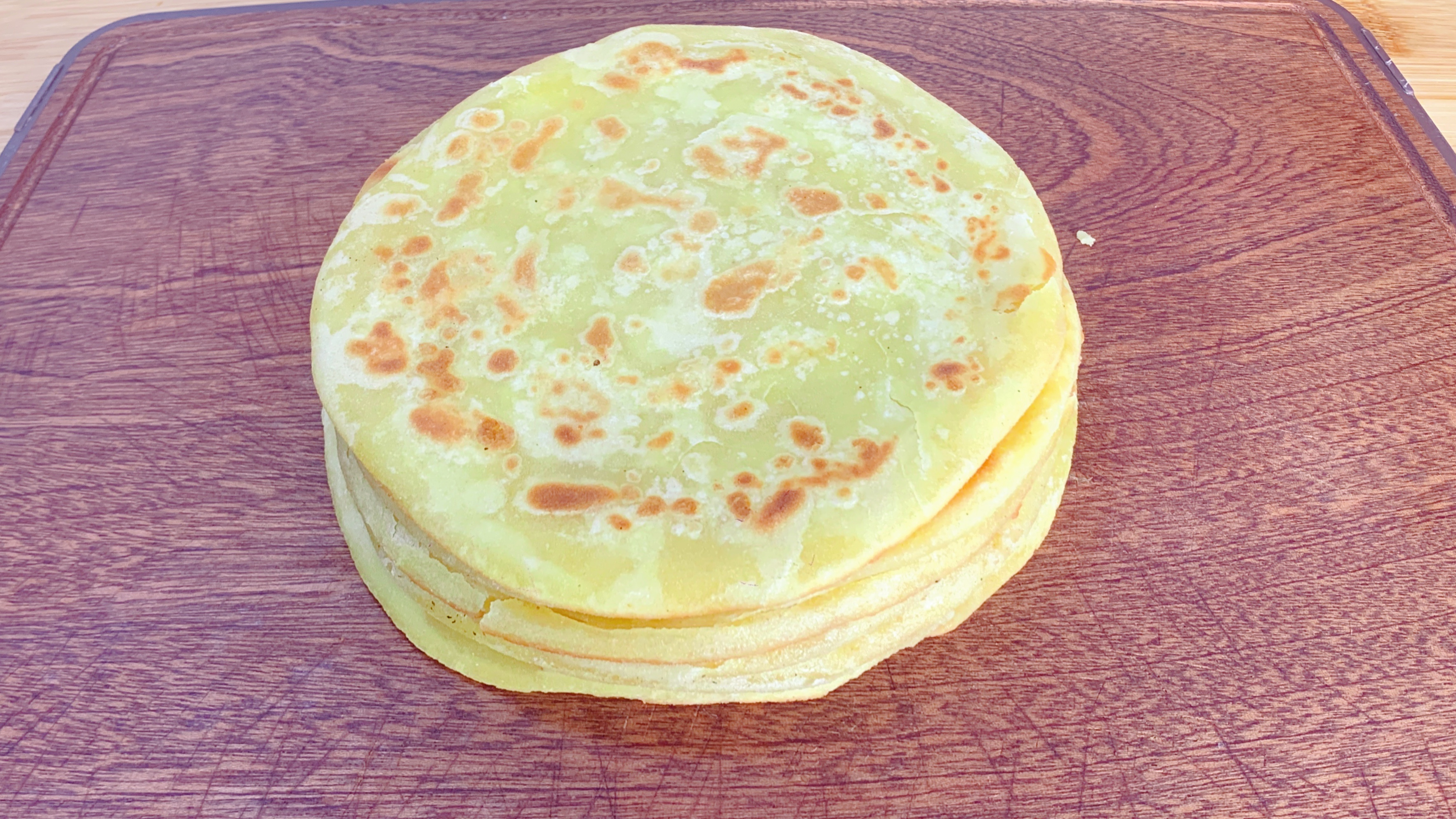 烫面玉米饼,做法简单,一擀一折出多层,香软又好吃