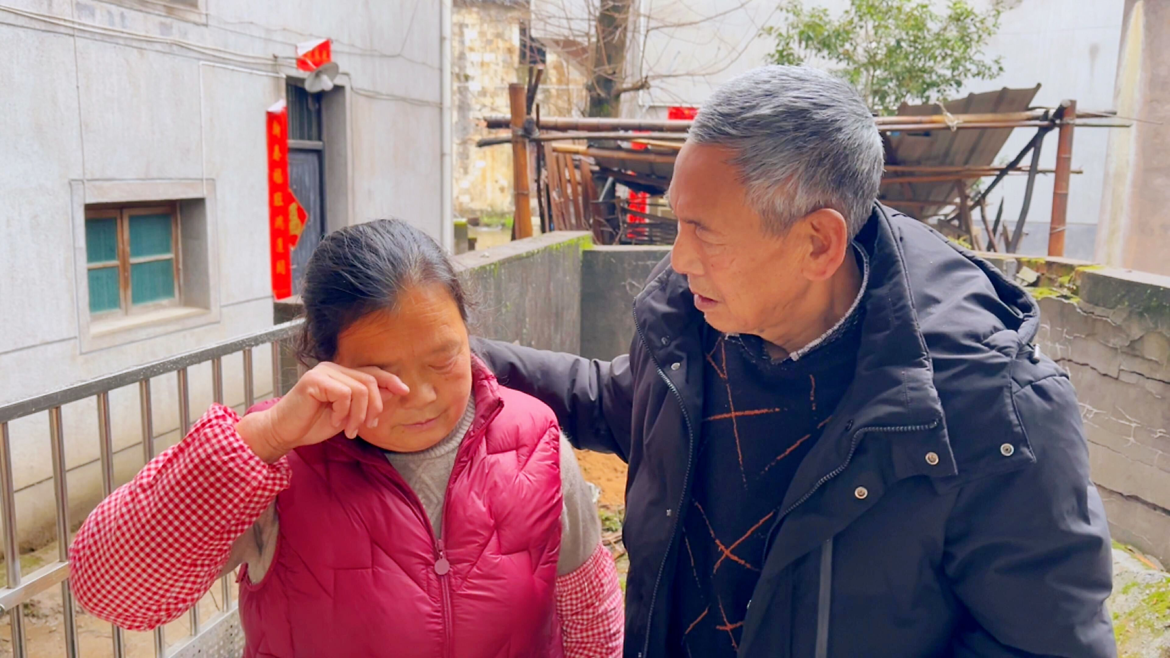 老两口结婚40多年，农村公公对婆婆说了啥？婆婆听后差点哭了