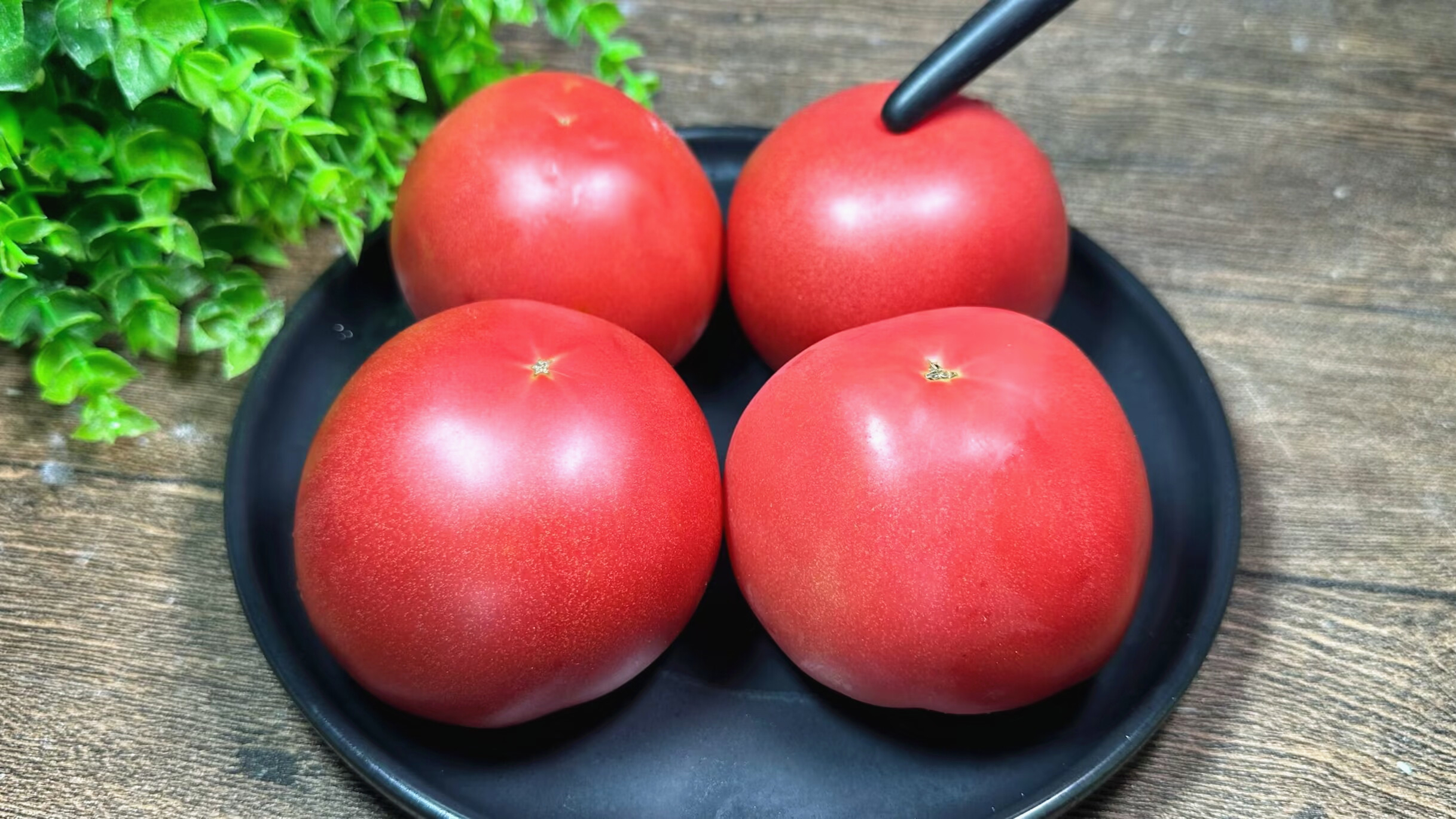 做糖拌西红柿,只放糖是大错,教你一招,口感翻倍,好吃又解腻