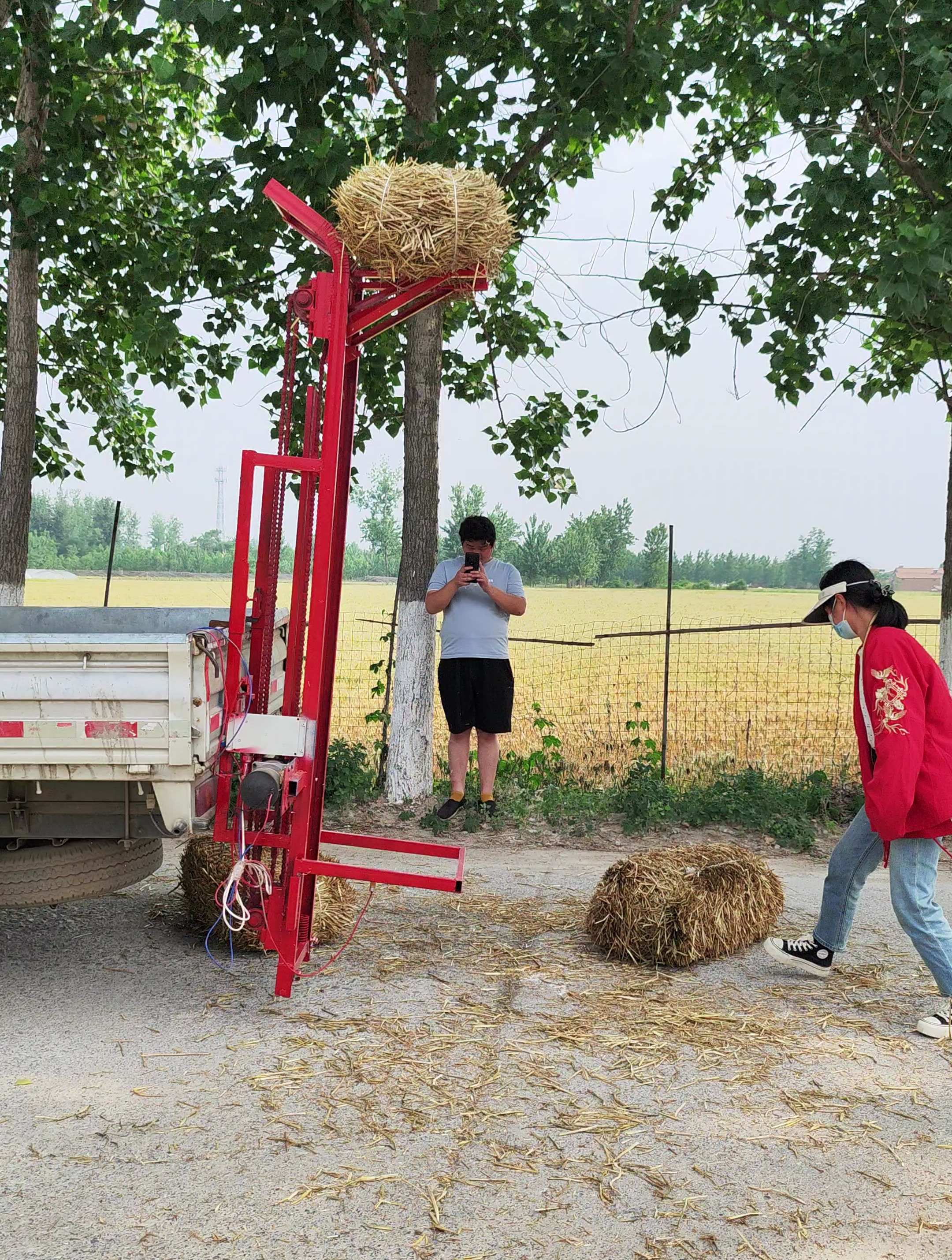 草捆装车机草捆装车神器装草机草捆机12伏24伏草捆提升机捆草装车-度