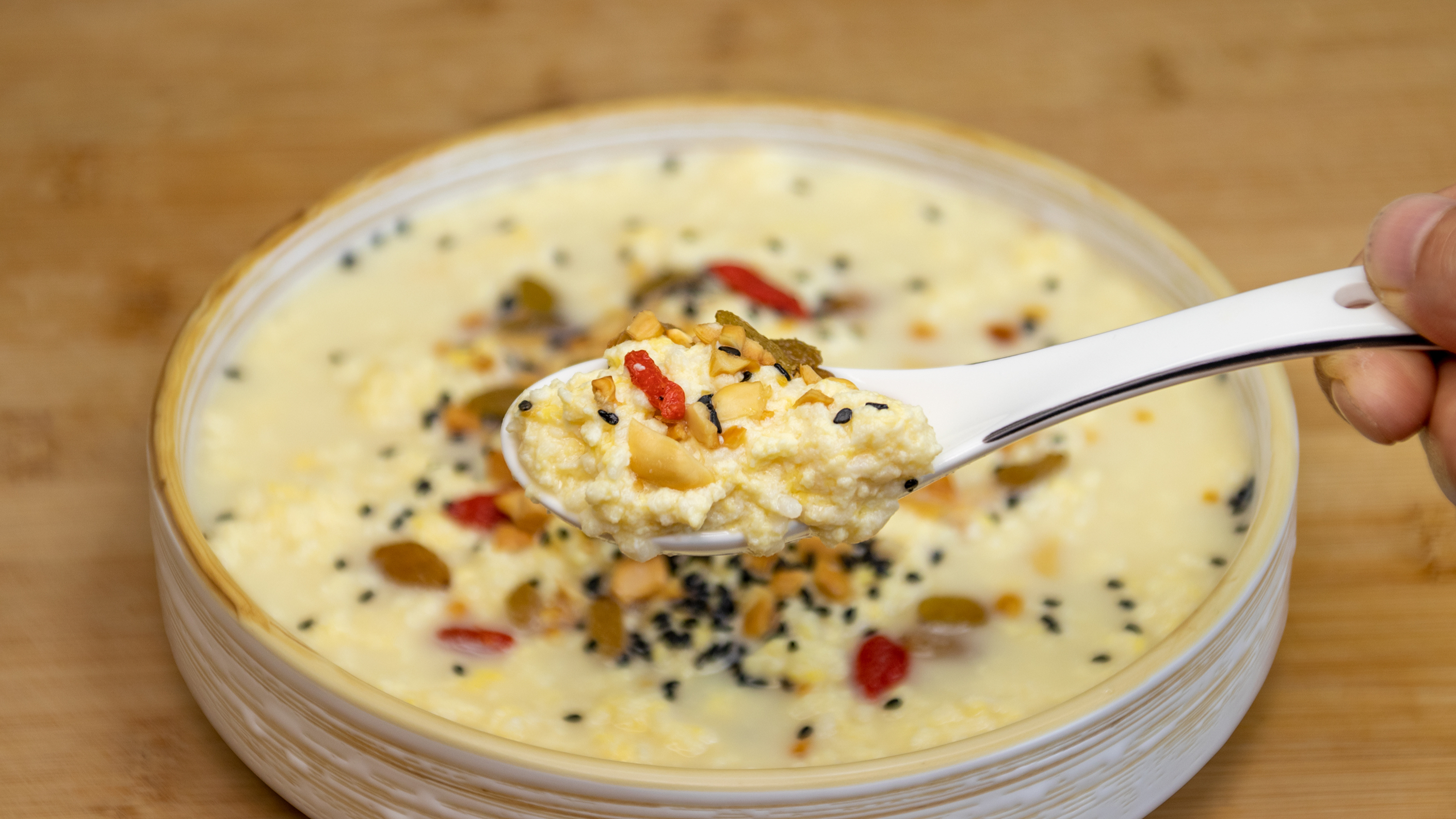 牛奶搭配鸡蛋醪糟，没想这么好吃，真不愧是经典传统名吃