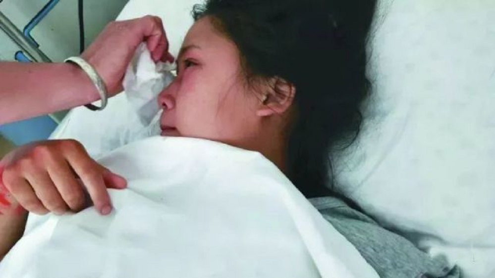 姐妹俩相继查出肝病,医生:天天喝粥放银耳,铁打的肝也受不了