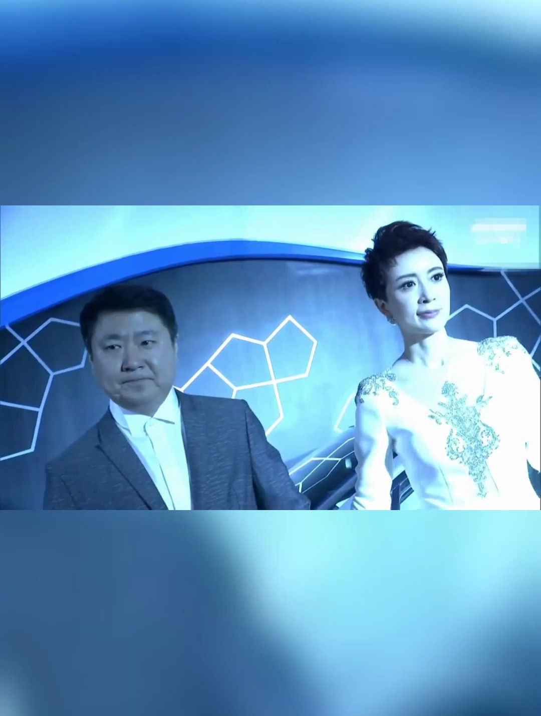 金巧巧否认被于冬家暴,怼营销号没一个字是真的:等着被告吧-度小视