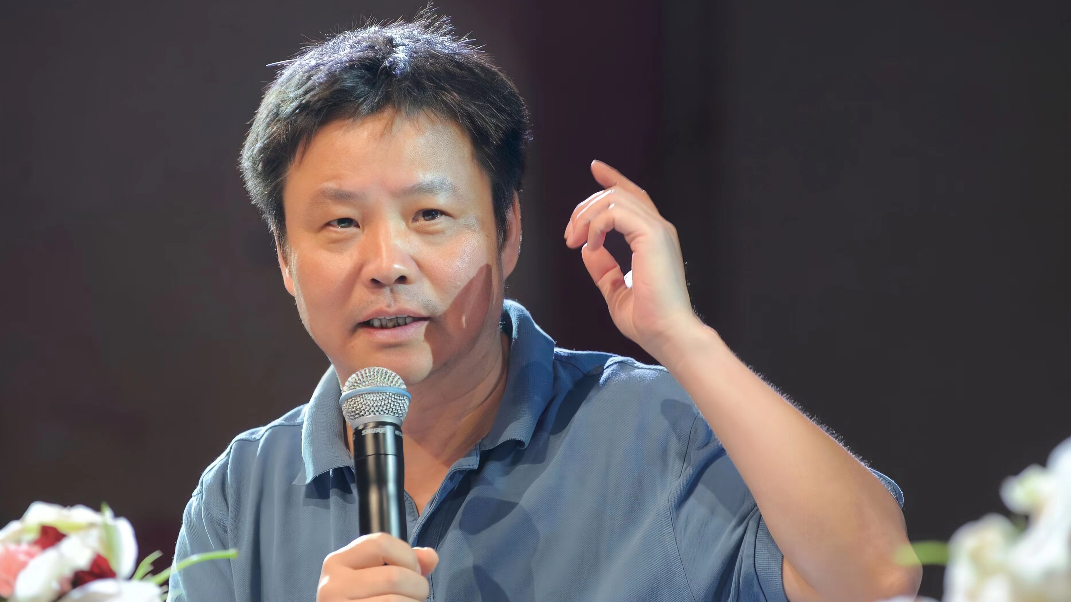 余华:没有一个作家只为一个流派写作