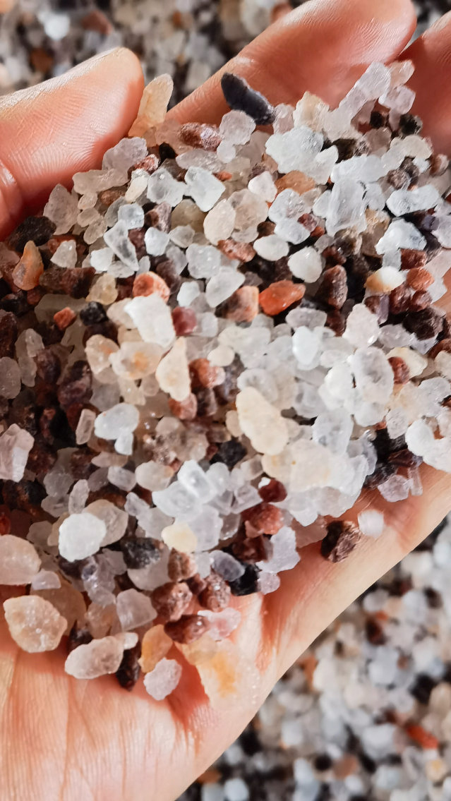 温泉矿晶矿物球富氢水素石活性炭球洗浴足浴盐-度小视