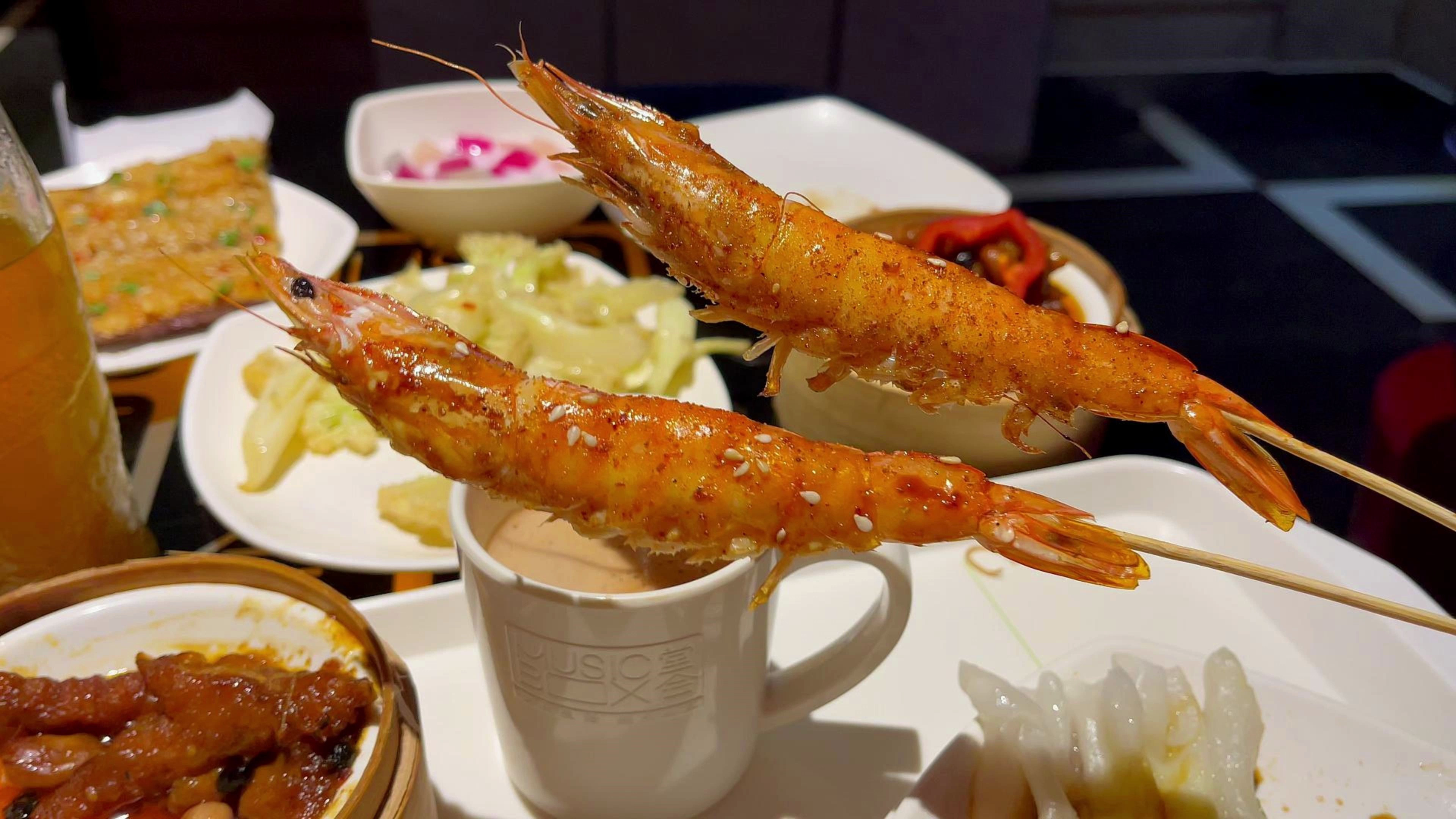 来广州堂会KTV唱K,108三小时欢唱加自助餐,美食多到吃不完