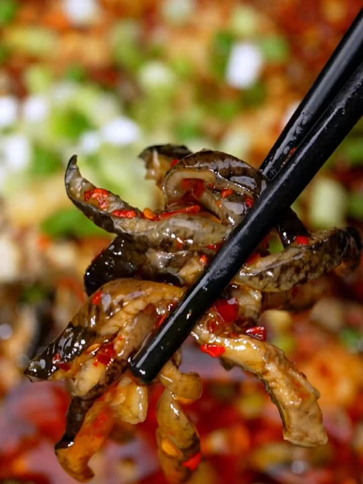 水煮鳝丝的做法,简单味美,口感麻辣鲜香,越吃越过瘾!-度小视