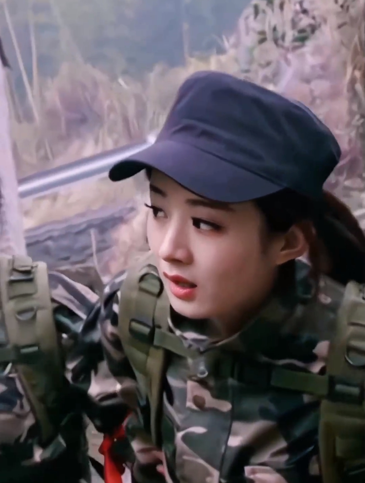 赵丽颖,军装造型真的太酷了