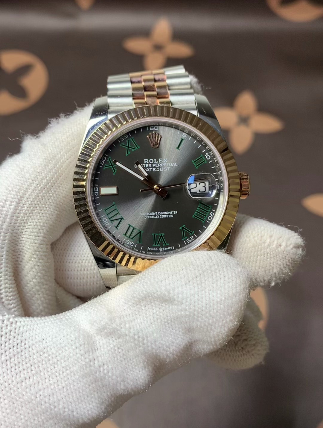 劳力士日志经典狗牙圈设计非常独具一格