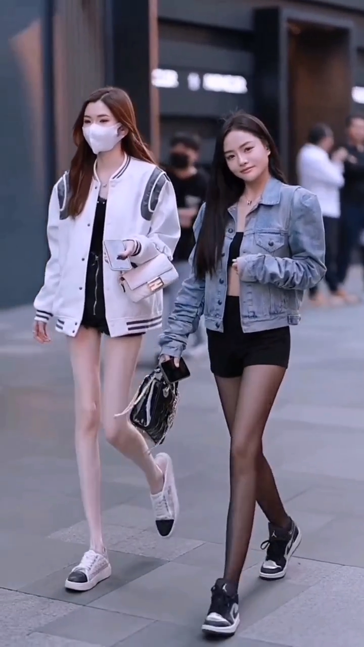 时尚街拍 闺蜜装穿搭 单身小姐姐