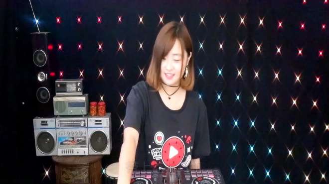 [图]一曲《午夜DJ》DJ版，如果我是DJ你会爱我吗，听过的都已暴露年纪