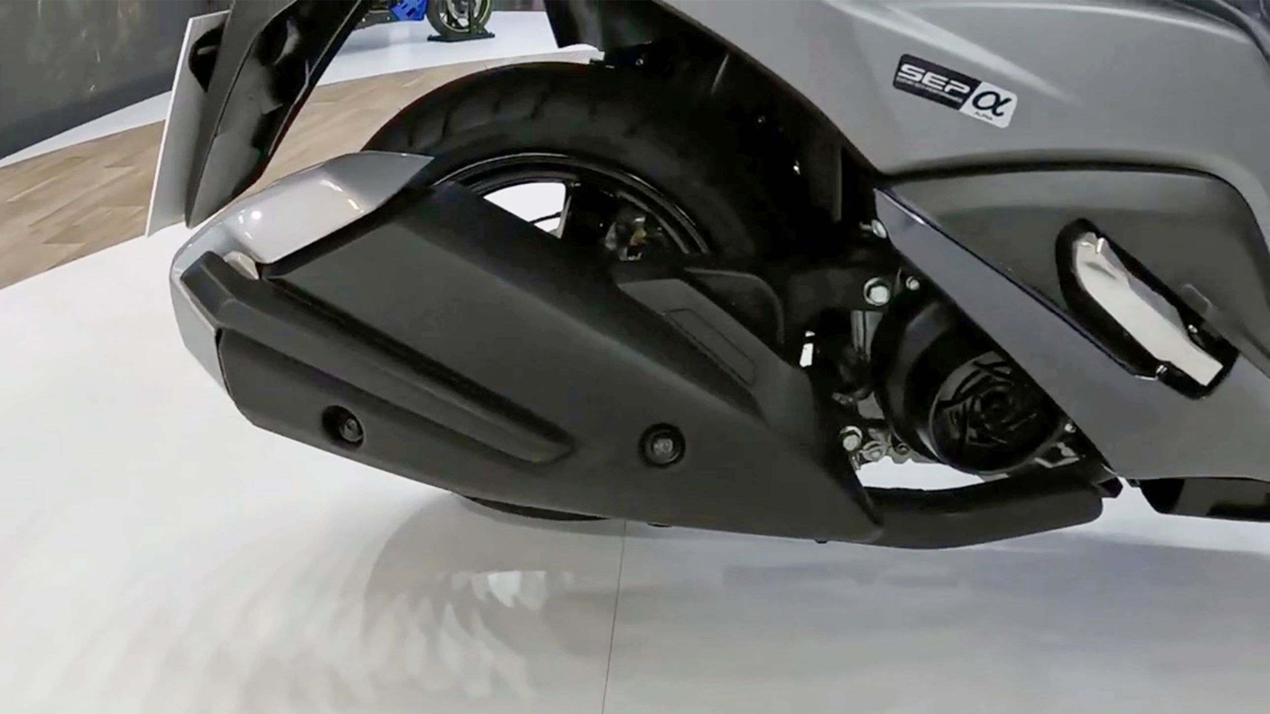 铃木汉堡人125踏板车,油耗1.9配CBS,和豪爵AFR125比比如何