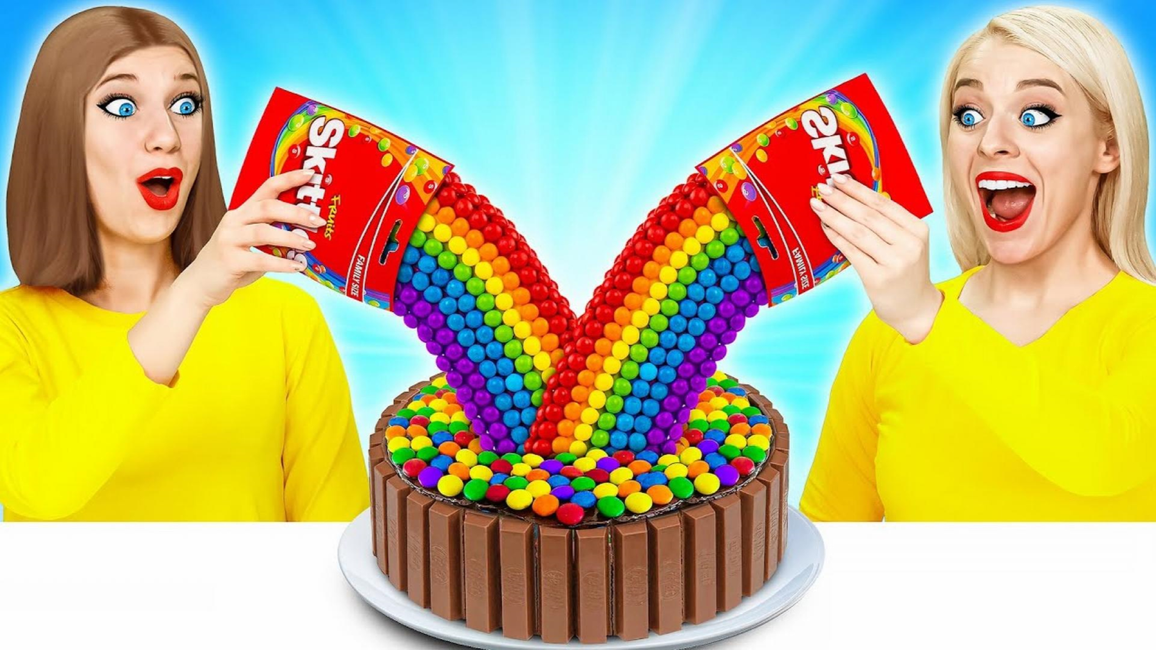 搞笑外国人:趣味蛋糕挑战赛,棉花糖遇到水,会发生什么呢