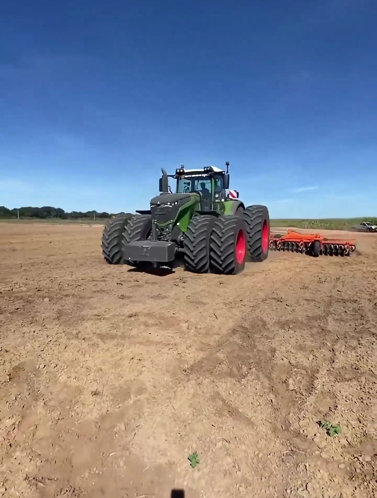 大八轮芬特1038拖拉机