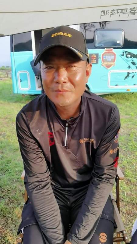 2022dou来钓鱼 2022王者之战 钓王李震 2-度小视