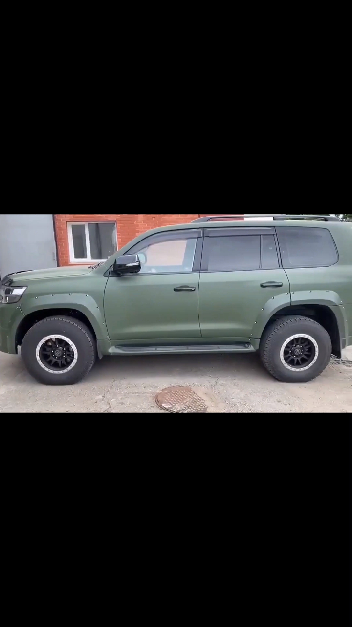 兰德酷路泽改什么颜色好看军绿色加宽体包围效果案例